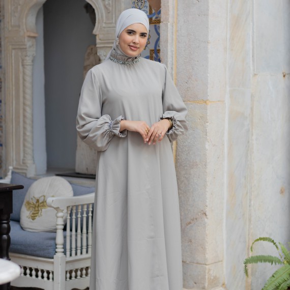 http://capricieuse.tn/fr/products/abaya-yaccut-gris