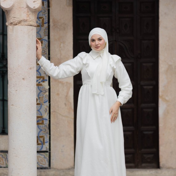 http://capricieuse.tn/fr/products/robe-talia-blanche