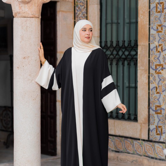 http://capricieuse.tn/fr/products/abaya-ghazal-noirblanc
