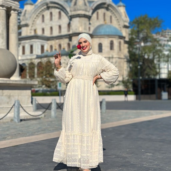 http://capricieuse.tn/fr/products/robe-snow-creme