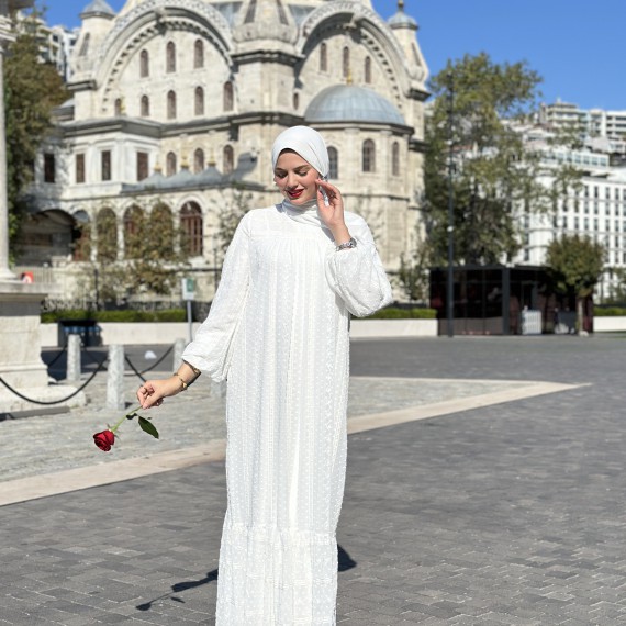 http://capricieuse.tn/fr/products/robe-snow-blanche