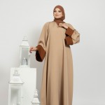 Abaya TALEEN Beige avec foulard gratuit.