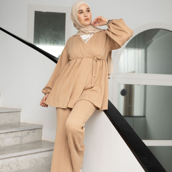 http://capricieuse.tn/fr/products/ensemble-criss-cross-beige