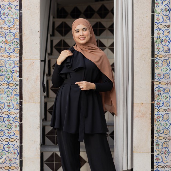 http://capricieuse.tn/fr/products/ensemble-luna-noir