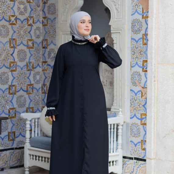 http://capricieuse.tn/fr/products/abaya-yaccut-noir