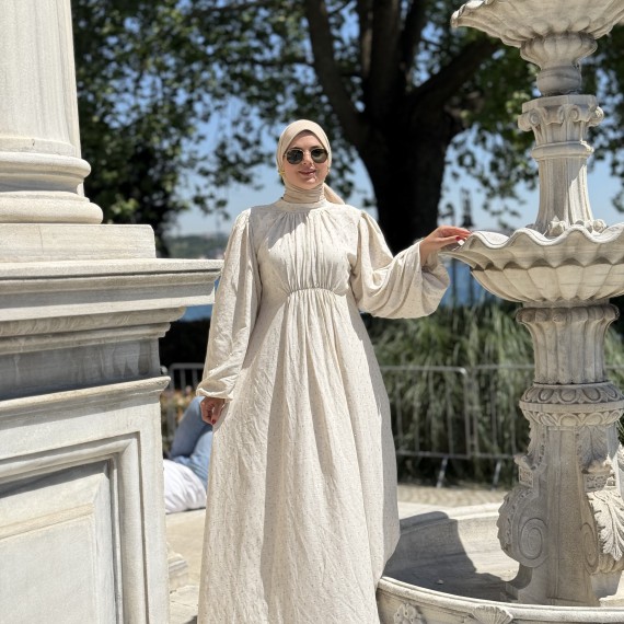http://capricieuse.tn/fr/products/robe-joury-creme