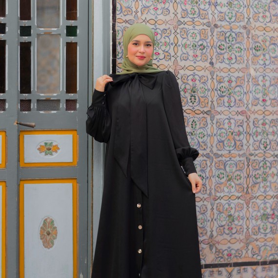 http://capricieuse.tn/fr/products/abaya-chem-noir