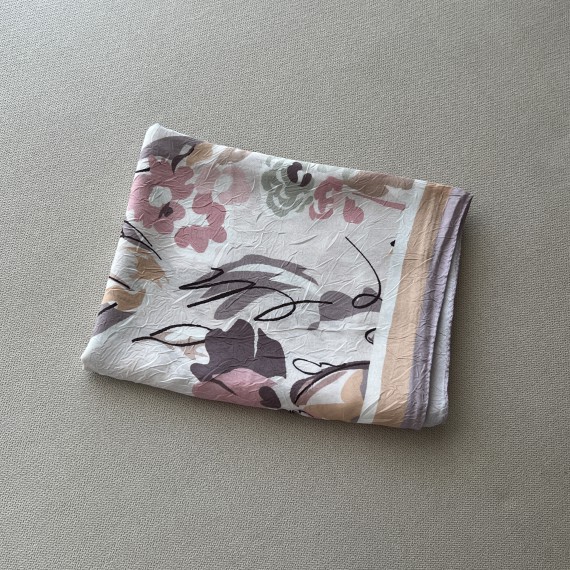 https://capricieuse.tn/fr/products/foulard-imprime-garden-orange-fade